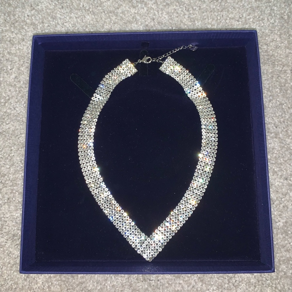 Silver necklace perfect with a wedding dress
